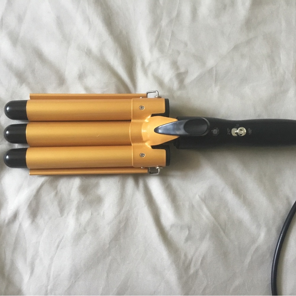 Gold Triple Barrel Hair Waver